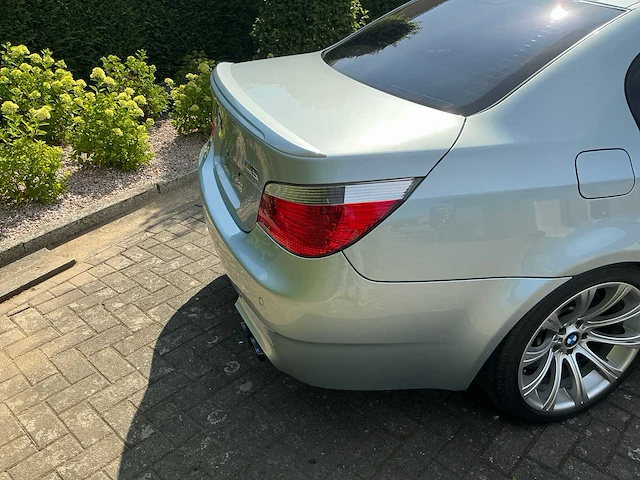 2005 bmw m5 e60 personenauto - afbeelding 45 van  71