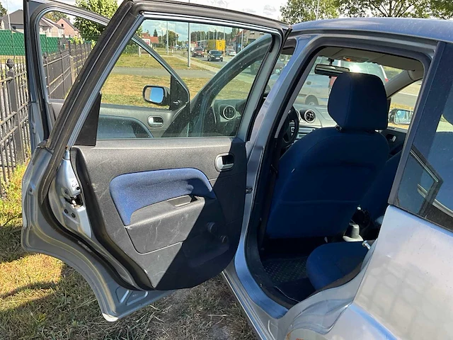 2005 ford fiesta personenauto - afbeelding 32 van  42