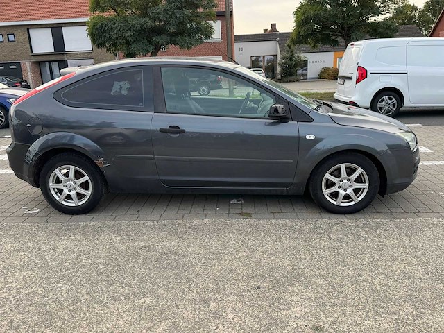 2005 ford focus personenauto - afbeelding 31 van  34