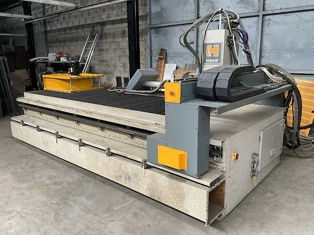 2005 haco compact 3015 plasmasnijmachine - afbeelding 1 van  24