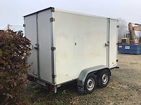 2005 hapert van auto aanhangwagen