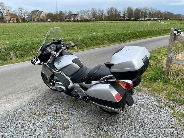 2005 honda st 1300a motorfiets - afbeelding 13 van  14