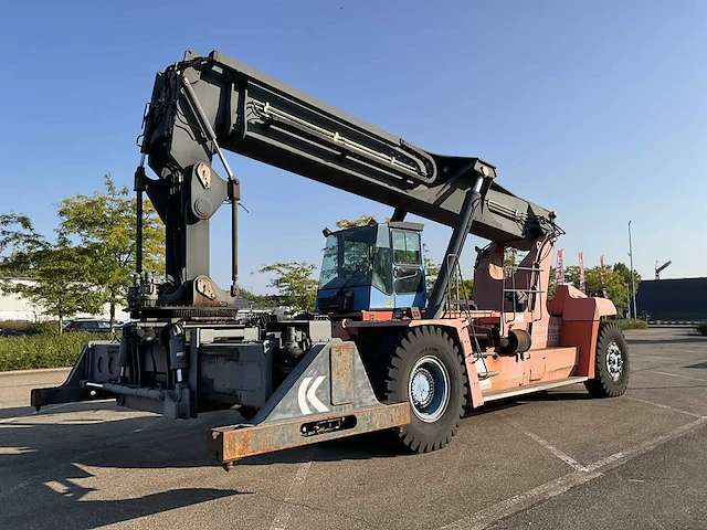 2005 kalmar drf 450 reachstacker - afbeelding 12 van  35