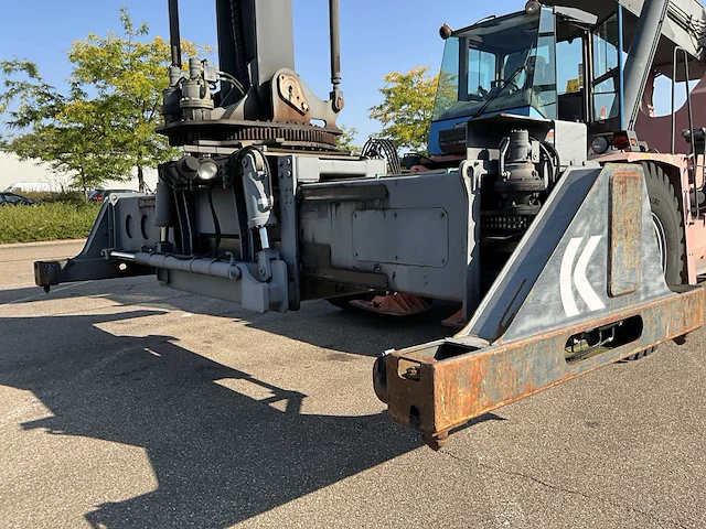 2005 kalmar drf 450 reachstacker - afbeelding 25 van  35