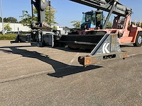 2005 kalmar drf 450 reachstacker - afbeelding 27 van  35