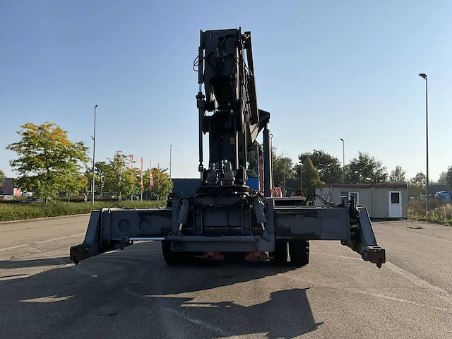 2005 kalmar drf 450 reachstacker - afbeelding 23 van  35