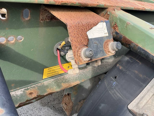 2005 krone sd 27 oplegger met containerchassis - afbeelding 4 van  13