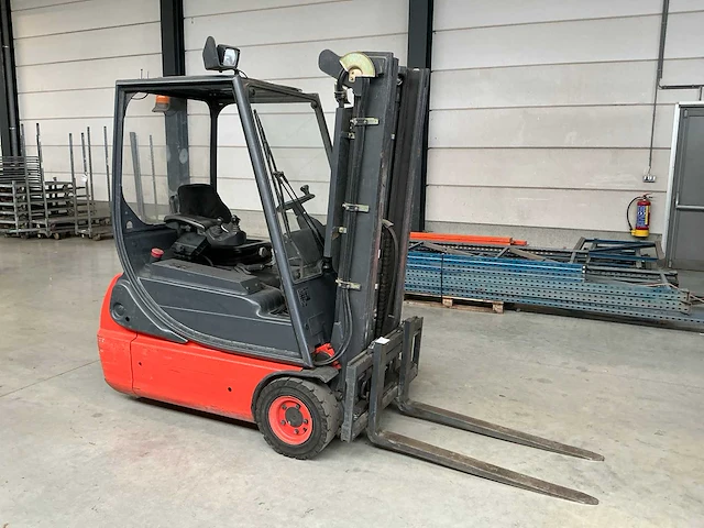 2005 linde e16c-02 vorkheftruck triplemast - afbeelding 1 van  14