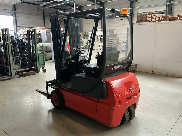 2005 linde e16c-02 vorkheftruck triplemast - afbeelding 10 van  14