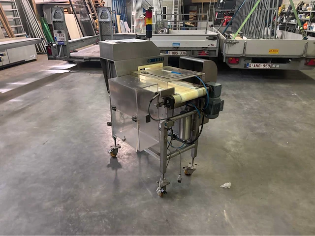 2005 lock met 30+ metaaldetector - afbeelding 9 van  15