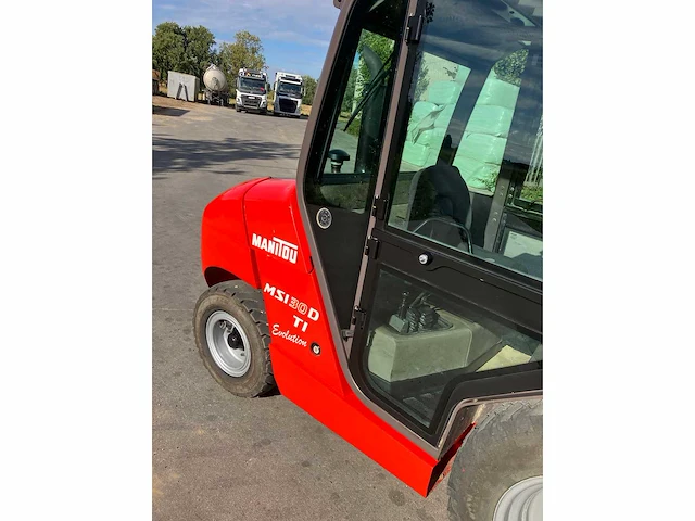 2005 manitou msi 35d s2e2 vorkheftruck met graafbak - afbeelding 30 van  68