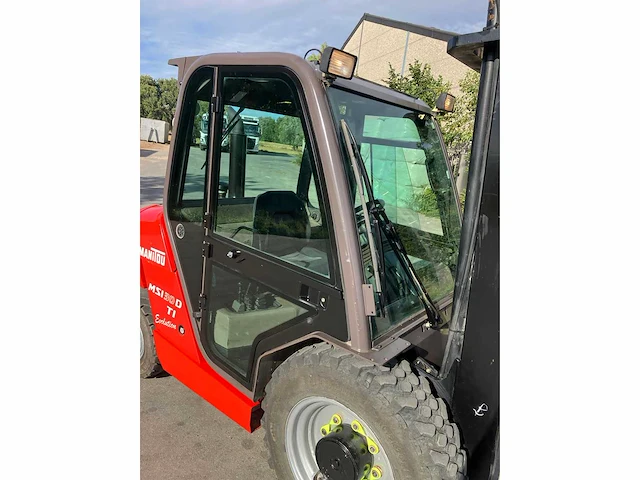 2005 manitou msi 35d s2e2 vorkheftruck met graafbak - afbeelding 37 van  68