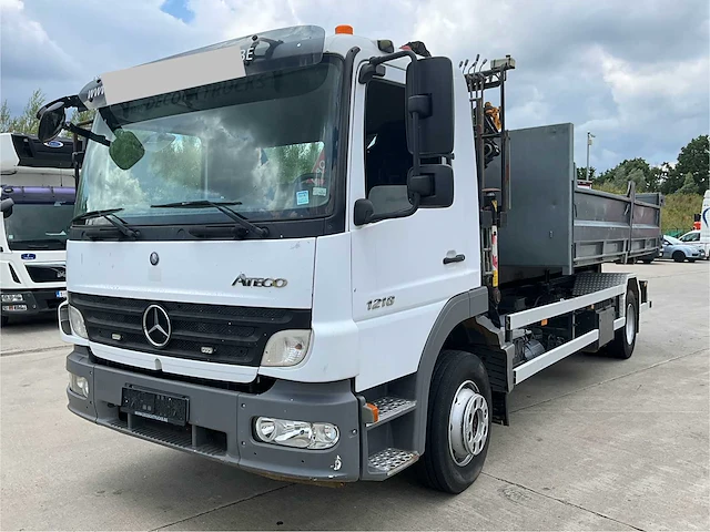 2005 mercedes atego 1218 kraan haak (zonder container) - afbeelding 1 van  48