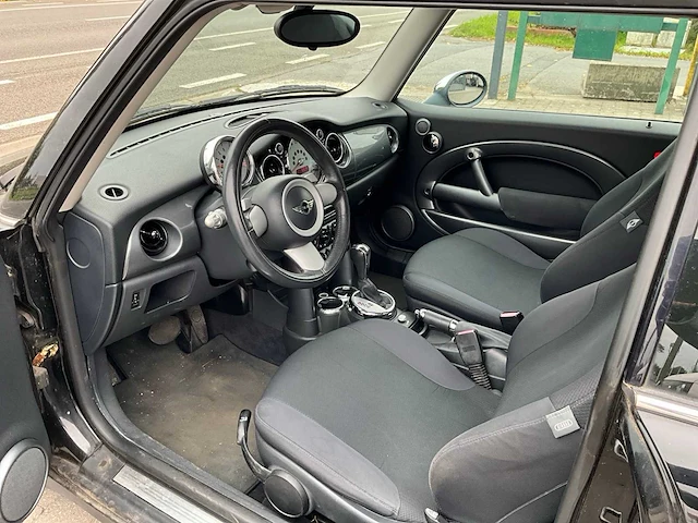 2005 mini cooper personenauto - afbeelding 19 van  44