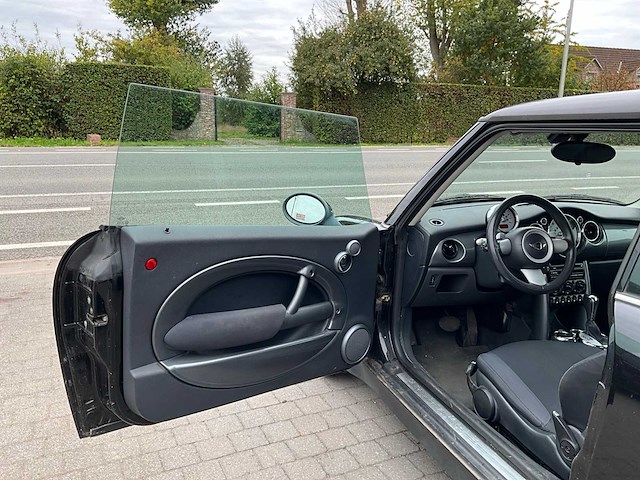 2005 mini cooper personenauto - afbeelding 18 van  44