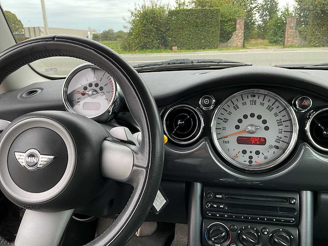 2005 mini cooper personenauto - afbeelding 28 van  44