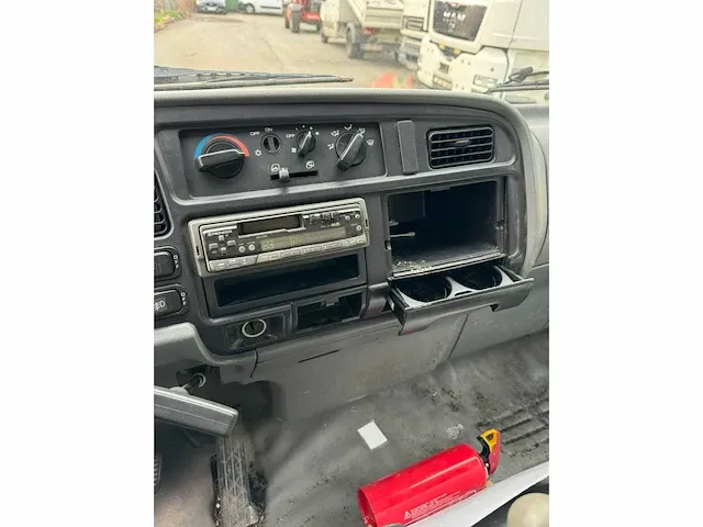2005 mitsubishi canter bedrijfswagen - afbeelding 11 van  12