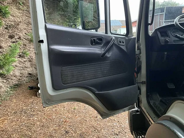 2005 nissan atleon - afbeelding 5 van  33
