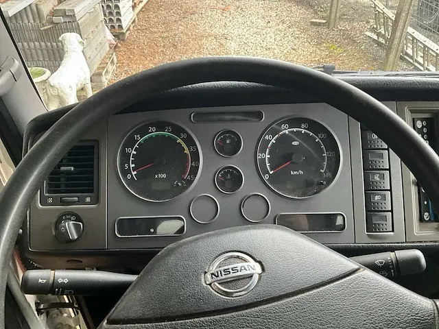 2005 nissan atleon - afbeelding 9 van  33