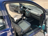 2005 opel corsa hatchback personenauto - afbeelding 4 van  15