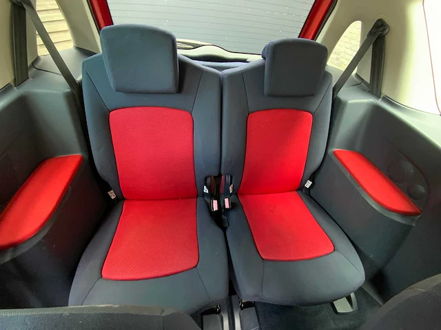 2005 peugeot 1007 - sedan - afbeelding 9 van  26