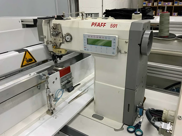 2005 pfaff gor 2591 mlt automatische balein naaimachine voor optrekgordijnen - afbeelding 9 van  13