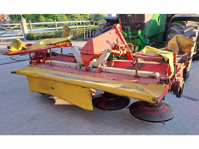 2005 pottinger novacat 306 frontmaaier met kneuzer - afbeelding 3 van  4