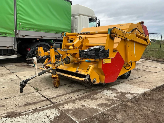 2005 schouten phoenix 1800hk verticuteermachine - afbeelding 1 van  10