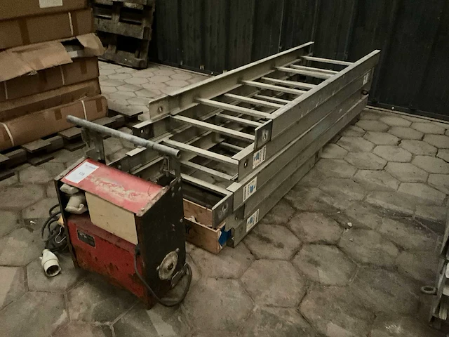 2005 steinweg ladderlift - afbeelding 1 van  7