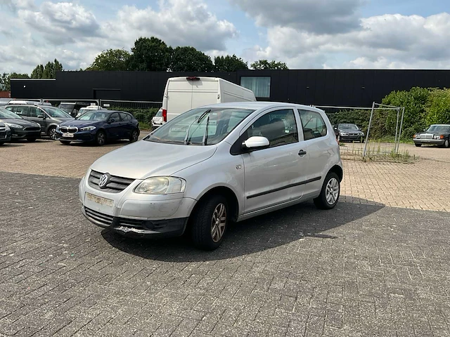 2005 volkswagen fox personenauto - afbeelding 2 van  39
