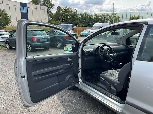 2005 volkswagen fox personenauto - afbeelding 10 van  39