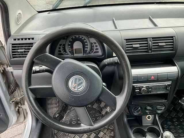 2005 volkswagen fox personenauto - afbeelding 16 van  39