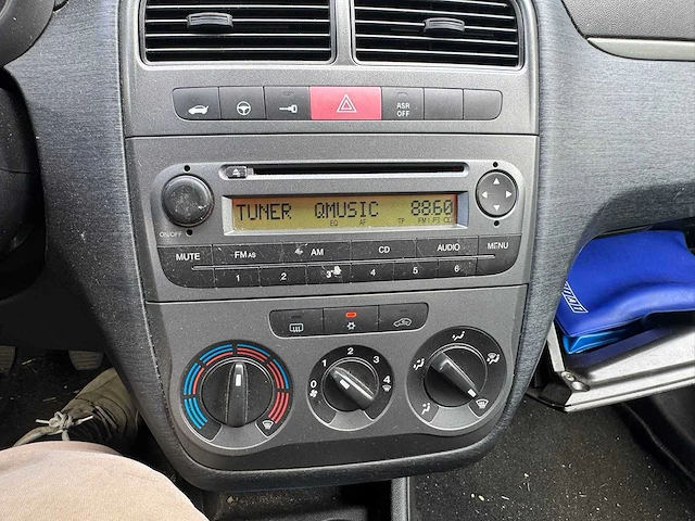2006 - fiat punto - personenauto - afbeelding 2 van  44