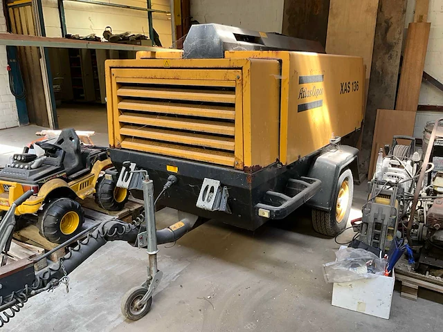2006 atlas copco xas136 mobiele luchtcompressor - afbeelding 1 van  16