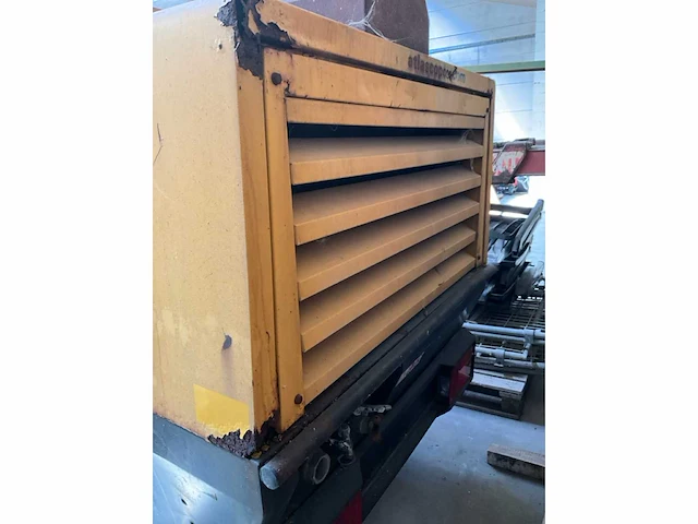 2006 atlas copco xas136 mobiele luchtcompressor - afbeelding 12 van  16