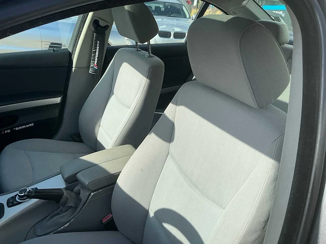 2006 bmw 320d personenauto - afbeelding 21 van  48