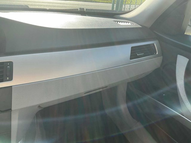 2006 bmw 320d personenauto - afbeelding 24 van  48