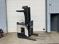 2006 crown rr5220-35 reach truck