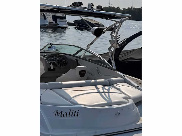 2006 crownline 200ls snelle motorboot - afbeelding 9 van  45