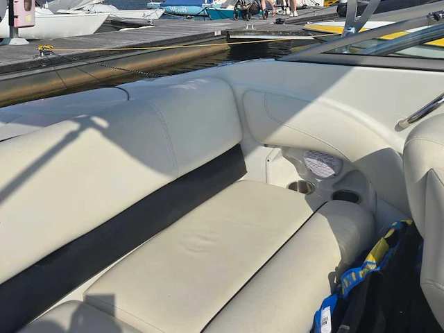 2006 crownline 200ls snelle motorboot - afbeelding 15 van  45