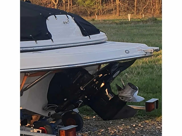 2006 crownline 200ls snelle motorboot - afbeelding 27 van  45