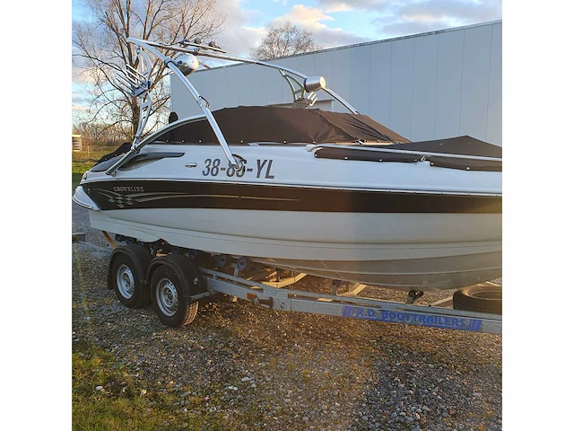 2006 crownline 200ls snelle motorboot - afbeelding 23 van  45