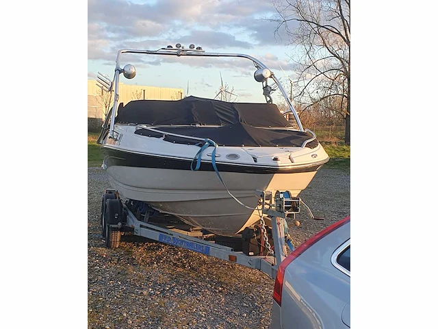2006 crownline 200ls snelle motorboot - afbeelding 34 van  45