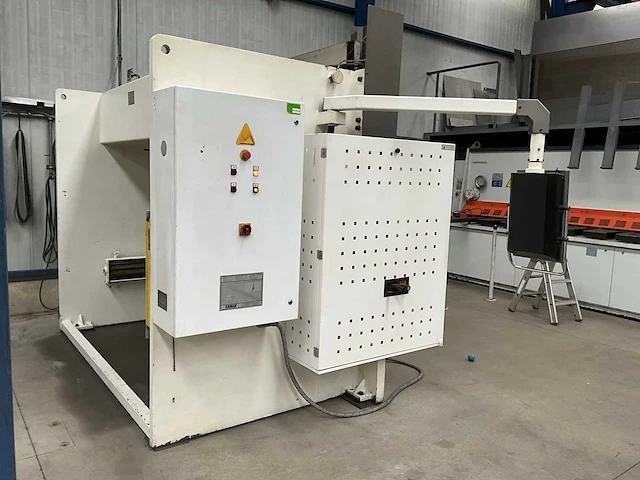 2006 ermak cnchap 3160 cnc kantbank - afbeelding 18 van  24