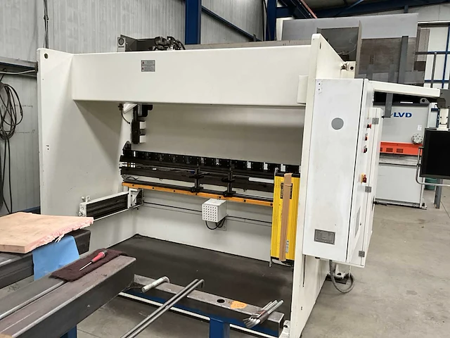 2006 ermak cnchap 3160 cnc kantbank - afbeelding 19 van  24