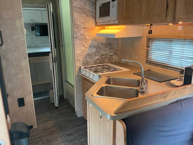 2006 ford e450 coachmen camper - afbeelding 19 van  61