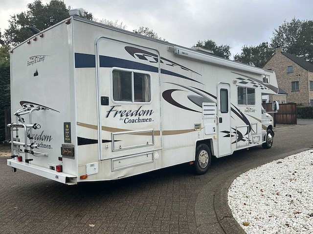 2006 ford e450 coachmen camper - afbeelding 34 van  61
