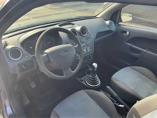 2006 ford fiesta personenauto - afbeelding 13 van  35