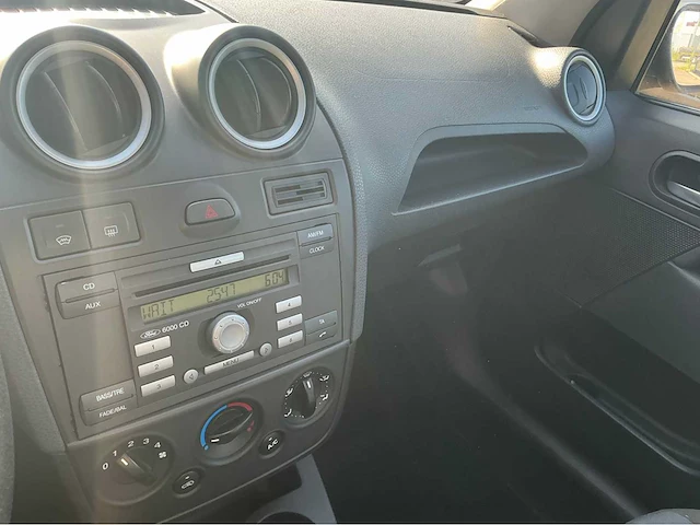 2006 ford fiesta personenauto - afbeelding 16 van  35