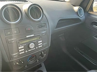 2006 ford fiesta personenauto - afbeelding 16 van  35